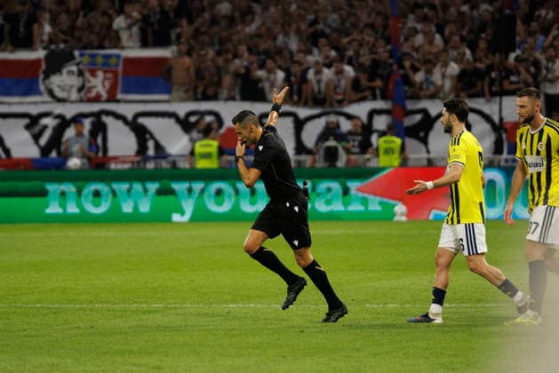 Maurizio Mariani seen during UEFA Champions League play off qualifying game between teams of Olympique Lyon and Fenerbahce SK (Quentin Montiel-Font Ball Raw Images) DÃ cines-Charpieu Groupama Stadium France Copyright: xQuentinxMontiel-Fontx quentinmontielfont_lyon_fenerbahce_2627-8-2