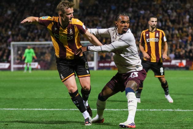 BRADFORD, ENGLAND - AUGUST 26: Lucas Pires of Burnley during the Carabao Cup match between Bradford City and Burnley at Valley Parade on August 26, 2026 in Bradford, England. Copyright: xSeanxChandlerx xSPPx Sportspressphoto_SPR216561