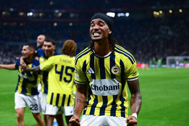 Olympique Lyon v Fenerbahce - UEFA Champions League LYON, FRANCE - AUGUST 26: Archie Brown of Fenerbahce celebrates at the end of the UEFA Champions League playoff round second-leg match between Olympique Lyon and Fenerbahce at Groupama Stadium in Lyon, France on August 26, 2026. Arif Hudaverdi Yaman Anadolu Lyon France. Editorial use only. Please get in touch for any other usage.  Copyright: x2026xAnadoluxArifxHudaverdixYamanx