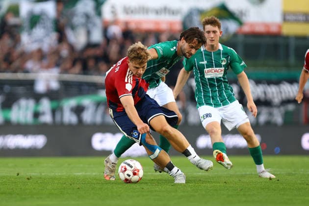 23 Maximilian Schütt (VfB Lübeck), 9 Joonas Frenzel (Hamburger SV U21, U 21 Fußball I Herren I Regionalliga Nord I Saison 2026-2027 I 5. Spieltag I VfB Lübeck - Hamburger SV U21 I 26.08.2026 I Stadion an der Lohmühle *** 23 Maximilian Schütt, VfB Lübeck, 9 Joonas Frenzel Hamburger SV U21 Soccer I Men s I Regionalliga Nord I 2026–2027 Season I Matchday 5 I VfB Lübeck vs. Hamburger SV U21 I August 26, 2026 I Stadion an der Lohmühle