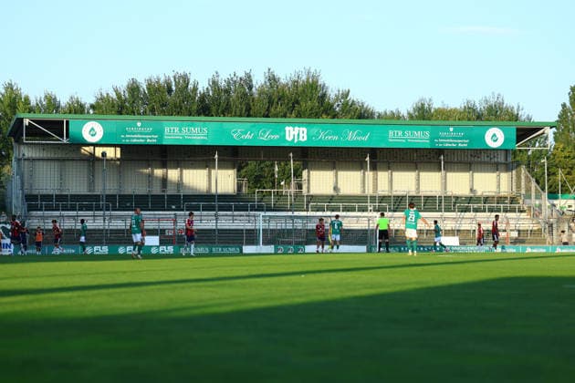 Die leere Pappelkurve im Stadion an der Lohmühle. Fußball I Herren I Regionalliga Nord I Saison 2026-2027 I 5. Spieltag I VfB Lübeck - Hamburger SV U21, U 21 I 26.08.2026 I Stadion an der Lohmühle *** The empty stands in the Pappelkurve section at the Stadion an der Lohmühle: Men s Soccer I, Regionalliga Nord I, 2026–2027 Season, Matchday 5: VfB Lübeck vs. Hamburger SV U21, August 26, 2026, Stadion an der Lohmühle
