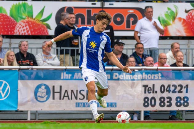 Ole Kühling (BSV Kickers Emden, 34), Deutschland: Fussball, Regionalliga Nord, Saison 2026 27, 5. Spieltag, 26.08.2026, SV Atlas Delmenhorst vs BSV Kickers Emden, Stadion an der Düsternortstraße (Delmenhorst, Niedersachsen) Copyright: xLeonxFrickx