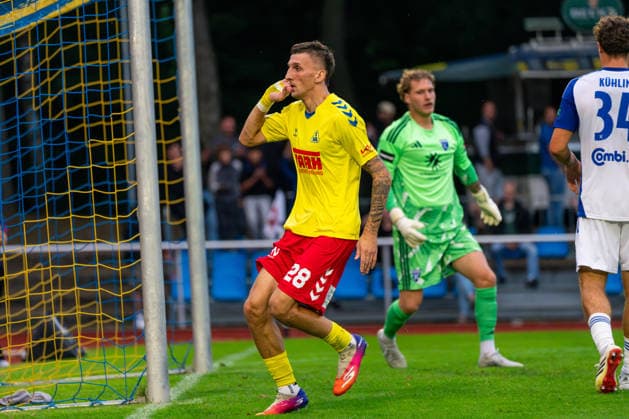 Tor zum 2:0 durch Steffen Rohwedder (SV Atlas Delmenhorst, 28), Freude, Jubel, Emotionen, Deutschland: Fussball, Regionalliga Nord, Saison 2026 27, 5. Spieltag, 26.08.2026, SV Atlas Delmenhorst vs BSV Kickers Emden, Stadion an der Düsternortstraße (Delmenhorst, Niedersachsen) Copyright: xLeonxFrickx