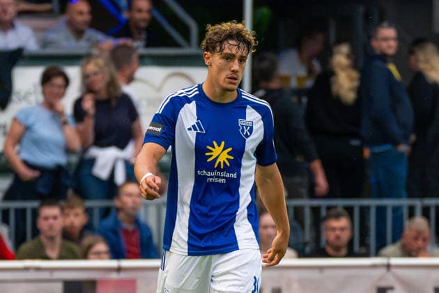 Ole Kühling (BSV Kickers Emden, 34), Deutschland: Fussball, Regionalliga Nord, Saison 2026 27, 5. Spieltag, 26.08.2026, SV Atlas Delmenhorst vs BSV Kickers Emden, Stadion an der Düsternortstraße (Delmenhorst, Niedersachsen) Copyright: xLeonxFrickx