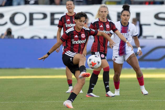 UWCL Qualifikation: Eintracht Frankfurt - Paris Saint-Germain, 26.08.2026 Dilara Acikgöz (Eintracht Frankfurt 29) am Ball, Eintracht Frankfurt - Paris Saint-Germain, Frankfurt, Stadion am Brentanobad, 26.8.2026 Copyright: xBEAUTIFULxSPORTS Gawlikx