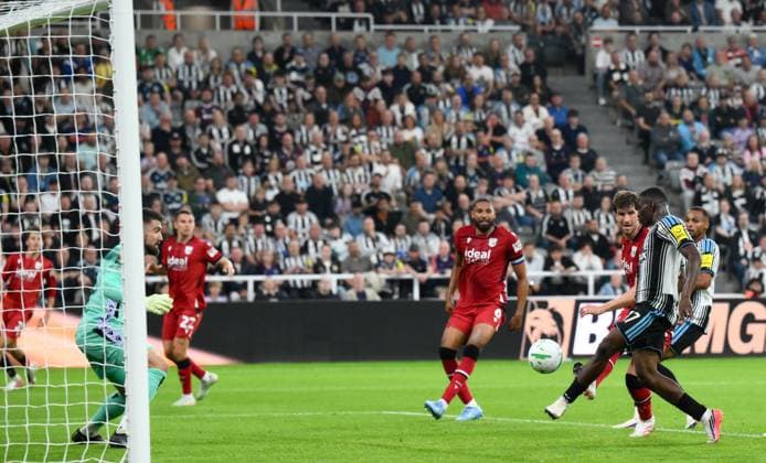 Bazoumana Toure of Newcastle United scores their first goal Newcastle United v West Bromwich Albion, EFL Carabao Cup, Second Round, Football, St James Park, Newcastle, UK - 26 Aug 2026Newcastle St James Park United Kingdom EDITORIAL USE ONLY No use with unauthorised audio, video, data, fixture lists, club league logos or live services. Online in-match use limited to 120 images, no video emulation. No use in betting, games or single club league player publications. Copyright: xRichardxLee Shutterstockx 17115059cs