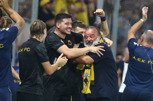 UEFA Champions League - AEK Athens FC vs PFC Levski Sofia - Players of AEK Athens FC celebrate their victory after the UEFA Champions League Play-Offs 2nd leg soccer match between AEK Athens FC and PFC Levski Sofia in AEK Arena, Athens, Greece, on 27 August 2026. IMAGO ONE INCH PRODUCTIONS ATHENS GREECE Copyright: xONExINCHxPRODUCTIONSx 7065658