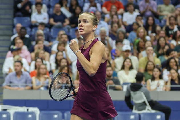 2026 US Open Mixed Doubles Championship semifinals Elina Svitolina of Ukraine reacts while playing with Gael Monfils of France during the semifinal round of the Mixed Doubles Championship against Belinda Bencic of Switzerland and Flavio Cobolli of Italy at the Arthur Ashe Stadium in the USTA Billie Jean King National Tennis Center in Flushing Meadows, New York, USA, 26 August 2026. FLUSHING MEADOWS NEW YORK UNITED STATES  Copyright: xSARAHxYENESELx