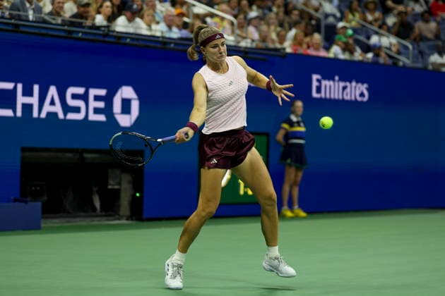 2026 US Open Mixed Doubles Championship semifinals Karolina Muchova of Czechia in action while playing with Jakub Mensik of Czechia during the semifinal round of the Mixed Doubles Championship against Mirra Andreeva and Andrey Rublev of Russia at the Arthur Ashe Stadium in the USTA Billie Jean King National Tennis Center in Flushing Meadows, New York, USA, 26 August 2026. FLUSHING MEADOWS NEW YORK UNITED STATES  Copyright: xSARAHxYENESELx