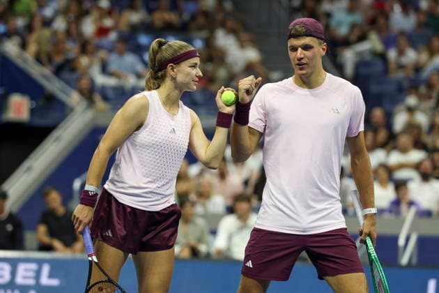 2026 US Open Mixed Doubles Championship semifinals Karolina Muchova (L) and Jakub Mensik of Czechia (R) react during the semifinal round of the Mixed Doubles Championship against Mirra Andreeva and Andrey Rublev of Russia at the Arthur Ashe Stadium in the USTA Billie Jean King National Tennis Center in Flushing Meadows, New York, USA, 26 August 2026. FLUSHING MEADOWS NEW YORK UNITED STATES  Copyright: xSARAHxYENESELx