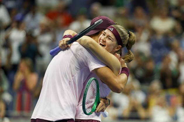 2026 US Open Mixed Doubles Championship Karolina Muchova (L) and Jakub Mensik (R) of Czechia react to winning the final round of the Mixed Doubles Championship against Belinda Bencic of Switzerland and Flavio Cobolli of Italy at the Arthur Ashe Stadium in the USTA Billie Jean King National Tennis Center in Flushing Meadows, New York, USA, 26 August 2026. FLUSHING MEADOWS NEW YORK UNITED STATES  Copyright: xSARAHxYENESELx
