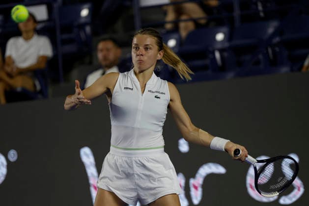 August 26, 2026, Monterrey, Nuevo Leon, Mexico: Maja Chwalinska (POL) in action against Alycia Parks (USA) during the GNP Seguros WTA, Tennis Damen 500 Open at Club Sonoma in Monterrey, Nuevo Leon. Parks won 6:3, 2:6, 2:6. Tenis 2026: WTA 500 Monterrey: Chwalinska Vs Parks  - ZUMAo125 20260826_zip_o125_031 Copyright: xAntonioxOjedax