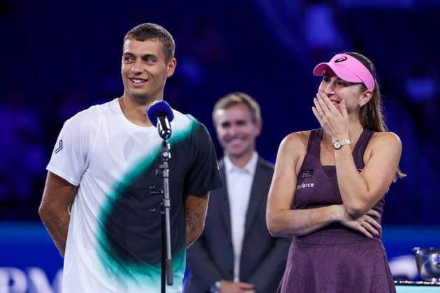2026 US Open Mixed Doubles Championship Belinda Bencic (R) of Switzerland and Flavio Cobolli (L) of Italy speak to the audience after the final round of the Mixed Doubles Championship against Jakub Mensik and Karolina Muchova of Czechia at the Arthur Ashe Stadium in the USTA Billie Jean King National Tennis Center in Flushing Meadows, New York, USA, 26 August 2026. FLUSHING MEADOWS NEW YORK UNITED STATES  Copyright: xSARAHxYENESELx