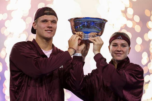 2026 US Open Mixed Doubles Championship Jakub Mensik (L) and Karolina Muchova (R) of Czechia pose with their trophy after winning the final round of the Mixed Doubles Championship against Belinda Bencic of Switzerland and Flavio Cobolli of Italy at the Arthur Ashe Stadium in the USTA Billie Jean King National Tennis Center in Flushing Meadows, New York, USA, 26 August 2026. FLUSHING MEADOWS NEW YORK UNITED STATES  Copyright: xSARAHxYENESELx