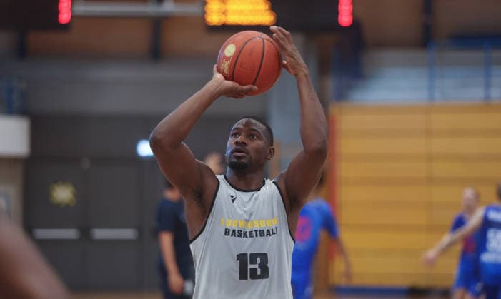 Ludwigsburg , Basketball Testspiel MHP Riesen Ludwigsburg vs. HAKRO Merlins Crailsheim , Yorman Polas Bartolo ( Riesen )