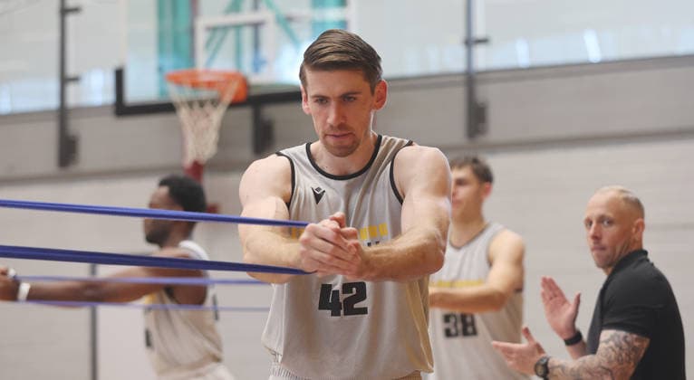 Ludwigsburg , Basketball Testspiel MHP Riesen Ludwigsburg vs. HAKRO Merlins Crailsheim , Tommy Rutherford ( Riesen )