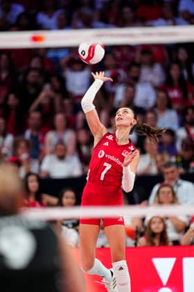 Turkiye v Germany - CEV Trendyol EuroVolley 2026 Hande Baladin of Turkey serves the ball during the CEV Trendyol EuroVolley 2026 Pool A match between Turkey and Germany at Sinan Erdem Sports Hall in Istanbul, Turkey, on August 26, 2026. Istanbul Istanbul Turkey  Copyright: xYagizxGurtugx originalFilename:gurtug-trkiyevg260826_npxzS.jpg