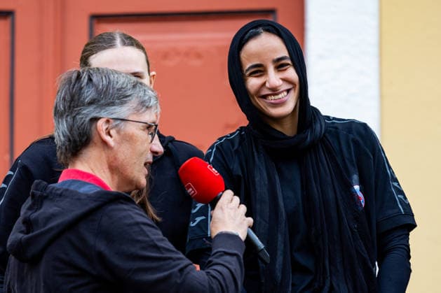 26.08.2026, GER, Handball, Frauen, Saison 2026 2027, Alsco 1.Bl, Thüringer HC Saisoneröffnung Maie Gomma (Thueringer HC,1) Der Thüringer HC hatte seine Fans Presse zum Saisonstart geladen. Neben einigen Talks, unter anderen mit dem Trainerteam um Herbert Müller, wurde auch die neue Mannschaft für die Saison 26 27 vorgestellt. Im Anschluss konnten die Fans noch Autogramme sammeln sowie gemeinsame Fotos mit den Spielerinnen machen. 99947 Bad Langensalza Kurpark am Frederikenschlössche Thüringen Deutschland *** August 26, 2026, GER, Handball, Women, 2026–2027 Season, Alsco 1st Division, Thüringer HC Season Opener Maie Gomma Thüringer HC, 1 The Thüringer HC invited its fans and the press to the season opener. In addition to several talks, including one with the coaching staff led by Herbert Müller, the new team for the 26–27 season was also introduced. Afterward, fans had the opportunity to collect autographs and take group photos with the players. 99947 Bad Langensalza, Kurpark am Frederikenschlössche, Thuringia, Germany