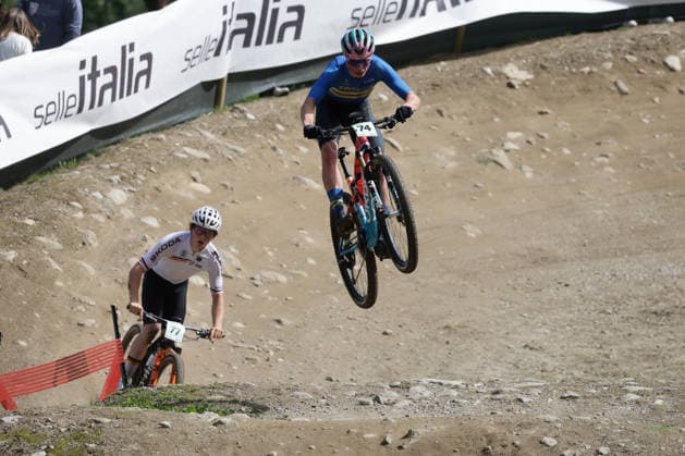 27.08.2026, Daolasa di Commezzadura, Val di Sole Bikeland, 2026 UCI MTB World Championship, WM, Weltmeisterschaft Men Junior s XCO (Cross Country Olympic) Arvid LindÃ n 74 (SWE) and Julius Klose 77 (GER) Daolasa di Commezzadura Val di Sole Bikeland Trento Italy Copyright: xJustPictures.ch FrancescoxMinghettix jp-en-FrMi-MNG_0086