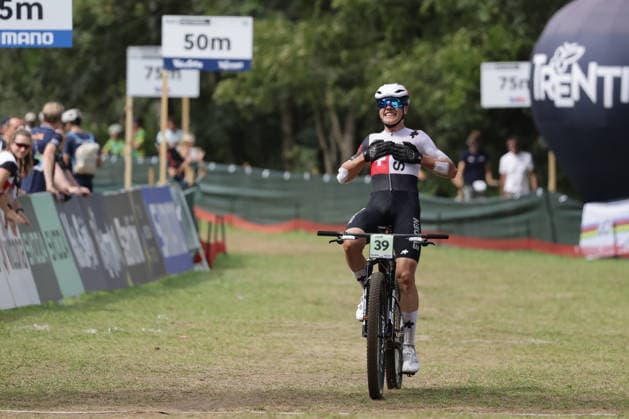 27.08.2026, Daolasa di Commezzadura, Val di Sole Bikeland, 2026 UCI MTB World Championship, WM, Weltmeisterschaft Men Junior s XCO (Cross Country Olympic) Marwan Barhoumi 39 (SUI) arriving in third position Daolasa di Commezzadura Val di Sole Bikeland Trento Italy Copyright: xJustPictures.ch FrancescoxMinghettix jp-en-FrMi-MNG_0371