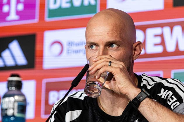 Pressekonferenz, 1.FC Köln, 27.08.2026 Rene Wagner (Cheftrainer) Pressekonferenz von 1.FC Köln vor dem Bundesligaspiel gegen TSG Hoffenheim; 27.08.2026 DFL regulations prohibit any use of photographs as image sequences and or quasi video. *** Press Conference, 1 FC Köln, August 27, 2026 Rene Wagner, Head Coach Press conference held by 1 FC Köln ahead of the Bundesliga match against TSG Hoffenheim on August 27, 2026 DFL regulations prohibit any use of photographs as image sequences and or quasi-video Copyright: xBEAUTIFULxSPORTS Buriakovx