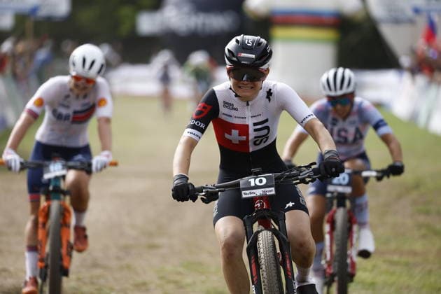 27.08.2026, Daolasa di Commezzadura, Val di Sole Bikeland, 2026 UCI MTB World Championship, WM, Weltmeisterschaft Women U23 s XCC (cross country short track) Monique Halter 10 (SUI) 1st place, World Champion and gold medal Daolasa di Commezzadura Val di Sole Bikeland Trento Italy Copyright: xJustPictures.ch FrancescoxMinghettix jp-en-FrMi-_NG_1085