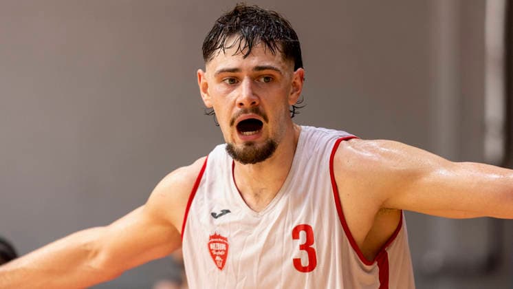 Im Bild: Anweisungen von Leo Saffer (Wuerzburg Baskets, 3) 27.08.2026, Medientraining der Fitness First Wuerzburg Baskets 2026-27, Deutschland, Wuerzburg, Trainingszentrum, Copyright: HMBxMedia xJulienxBecker