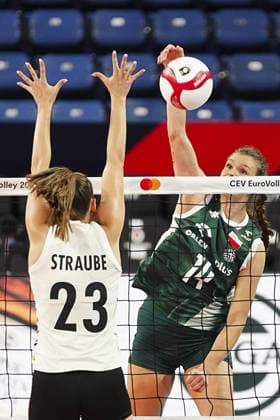 Poland v Germany - CEV EuroVolley 2026 ISTANBUL, TURKIYE - AUGUST 27: Monika Lampkowska (14) of Poland in action against Sarah Straube (23) of Germany during the CEV EuroVolley 2026 Women Group A match between Poland and Germany at Sinan Erdem Dome in Istanbul, Turkiye on August 27, 2026. Agit Erdi Ulukaya Anadolu Istanbul Turkey. Editorial use only. Please get in touch for any other usage.  Copyright: x2026xAnadoluxAgitxErdixUlukayax
