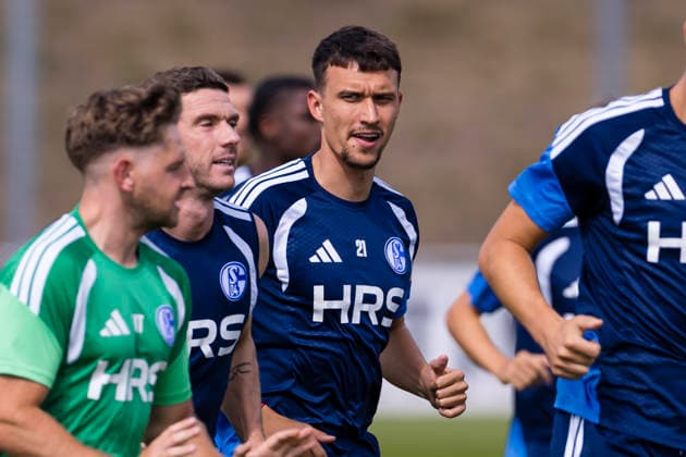 27.08.2026, Fussball, Training des FC Schalke 04. Dejan Ljubicic (FC Schalke 04). Gelsenkirchen Trainingsgelände FC Schalke 04 NRW Deutschland xRHR-FOTO YYx *** August 27, 2026, Soccer, FC Schalke 04 practice Dejan Ljubicic FC Schalke 04 Gelsenkirchen FC Schalke 04 training facility NRW Germany xRHR PHOTO YYx Copyright: RHR-FOTOx RHR-FOTO YY