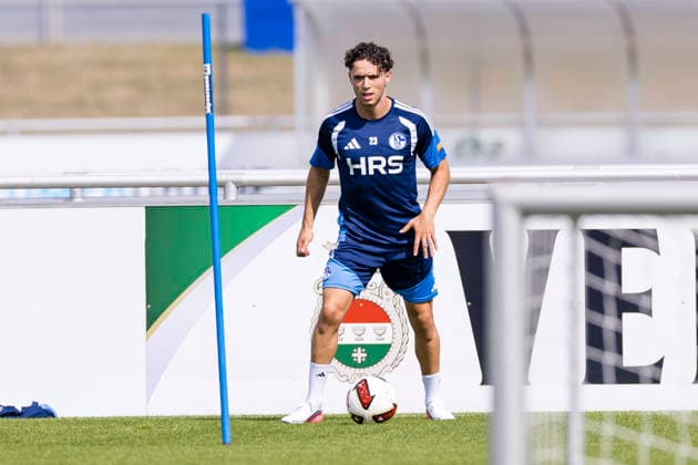 27.08.2026, Fussball, Training des FC Schalke 04. Soufiane El-Faouzi (FC Schalke 04). Gelsenkirchen Trainingsgelände FC Schalke 04 NRW Deutschland xRHR-FOTO YYx *** August 27, 2026, Soccer, FC Schalke 04 practice Soufiane El Faouzi FC Schalke 04 Gelsenkirchen FC Schalke 04 training facility NRW Germany xRHR PHOTO YYx Copyright: RHR-FOTOx RHR-FOTO YY