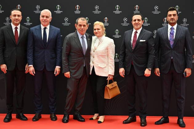 UEFA Champions League 2026 27 league phase draw in Monaco MONACO - AUGUST 27: Galatasaray President Dursun Ozbek (3rd L) and his wife Mesude Ozbek (3rd R) pose for a photo on the red carpet ahead of the draw at Grimaldi Forum on August 27, 2026 in Monaco. Mustafa Yalcin Anadolu Monaco Monaco. Editorial use only. Please get in touch for any other usage.  Copyright: x2026xAnadoluxMustafaxYalcinx