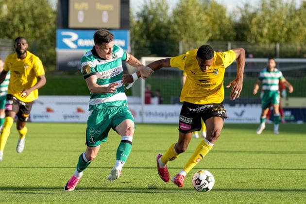 UEFA Europa Conference League Play-off Second Leg, VÄRE Areena, Kuopio, Finland 27 8 2026 KuPS vs Shamrock Rovers Shamrock Rovers Aaron Greene and KuPS Kuopio s Brahima Magassa Aaron Greene and Brahima Magassa 27 8 2026  Copyright: xx PM105584