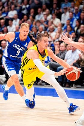 260827 Ludde Hakanson of Sweden during the FIBA World Cup Qualifier game between Finland and Sweden on August 27, 2026 in Helsinki. Photo: Kalle Parkkinen BILDBYRAN COP 211 XZ0245 basket basketball vm-kval kval fiba world cup qualifiers finland sverige sweden bbeng Copyright: KALLExPARKKINEN BB260827BB376