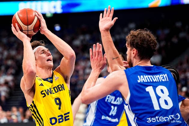 260827 Pelle Larsson of Sweden during the FIBA World Cup Qualifier game between Finland and Sweden on August 27, 2026 in Helsinki. Photo: Kalle Parkkinen BILDBYRAN COP 211 XZ0245 basket basketball vm-kval kval fiba world cup qualifiers finland sverige sweden bbeng Copyright: KALLExPARKKINEN BB260827BB380