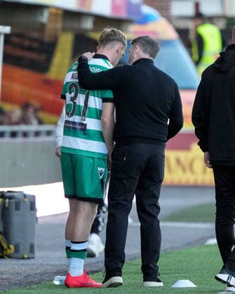 UEFA Europa Conference League Play-off Second Leg, VÄRE Areena, Kuopio, Finland 27 8 2026 KuPS vs Shamrock Rovers Shamrock Rovers manager Stephen Bradley speaks with Michael Noonan Stephen Bradley speaks with Michael Noonan 27 8 2026  Copyright: xx PM107257