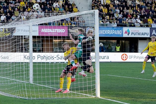 UEFA Europa Conference League Play-off Second Leg, VÄRE Areena, Kuopio, Finland 27 8 2026 KuPS vs Shamrock Rovers Shamrock Rovers Michael Noonan contests for a header Michael Noonan contests for a header 27 8 2026  Copyright: xMikaxKylmaniemix PM206715