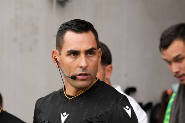 UEFA Conference-League-Qualifikation: SC Freiburg vs FC Motherwell, 27.08.2026 Andrea Colombo (Schiedsrichter) UEFA Conference-League-Qualifikation: SC Freiburg vs FC Motherwell, Europa-Park-Stadion, 27.08.2026 Copyright: xBEAUTIFULxSPORTS Boscox