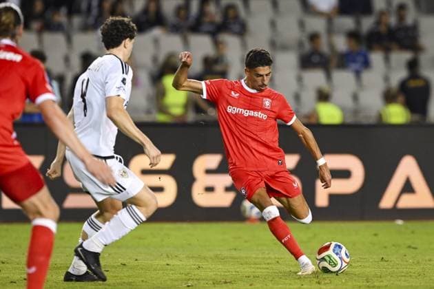 BAKU - (lr) Younes Taha of FC Twente during the UEFA Conference League play-off match between Qarabag FK and FC Twente at the Tofiq Bahramov Republican Stadium on 27 August 2026 in Baku, Azerbaijan. ROMAN ISMAILOV ANP xVIxANPxSportx xxANPxIVx 566380112 originalFilename: 566380112.jpg