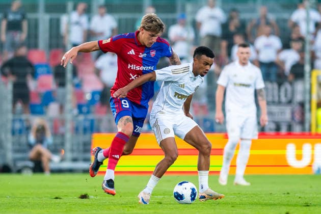 Patryk Makuch Dalisson de Almeida seen during the UEFA Conference League 2026 27 Play Off Round Second Leg match between teams of Rakow Czestochowa and Hajduk Split (Gleb Soboliev Ball Raw Images) Czestochowa Miejski Stadion PiÅ‚karski Rakow Poland Copyright: xGlebxSobolievx glebsoboliev_RAKvHAJ_014