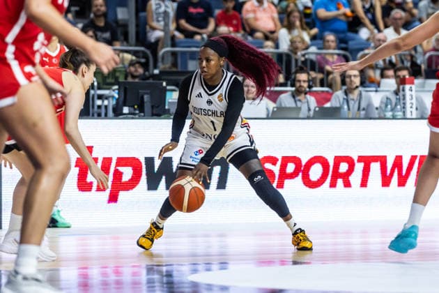 27.08.2026, GER, Testspiel, FIBA Women™s Basketball World Cup 2026 Köln, Deutschland-Türkei Alexis Peterson (Deutschland, 1) Einzelaktion Aktion Köln LANXESS arena Nordrhein-Westfalen Deutschland