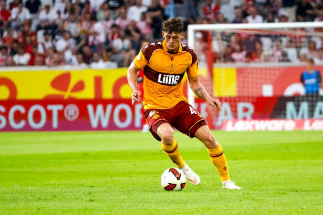Seb Palmer-Houlden (Motherwell FC, 47) am Ball , Deutschland, Fussball, UEFA Conference League, Play-offs, 2026 2027, SC Freiburg vs. Motherwell FC, 27.08.2026, Freiburg im Breisgau Europa-Park Stadion Deutschland Copyright: xGrantxHubbsx