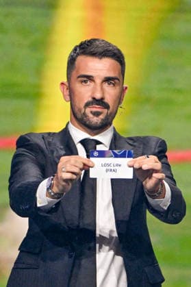L ancien footballeur David Villa montre le papier portant le nom du LOSC Lille (France) lors du tirage au sort de la phase de ligue de l’édition 2026-2027 de la Ligue des champions au Grimaldi Forum de Monaco, le 27 août 2026. Bruno Bebert Bestimage Photocallt ahead of the draw at Grimaldi Forum on August 27, 2026 in Monaco. Monaco Monaco  Copyright: xBrunoxBebertx xBestimagexBrunoxBebertx xBestimagex