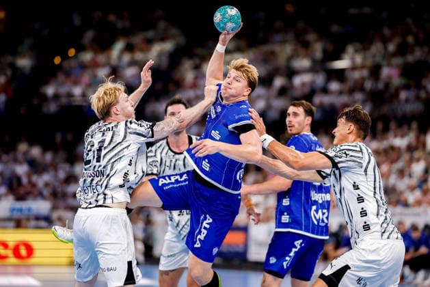 Kiel, 27. August 2026 - Handball, 1. Bundesliga 2026 27, THW Kiel - TBV Lemgo Lippe: Eric Johansson (THW Kiel, 21), Lukas Hutecek (TBV Lemgo Lippe, 2), Julian Köster (THW Kiel, 7)