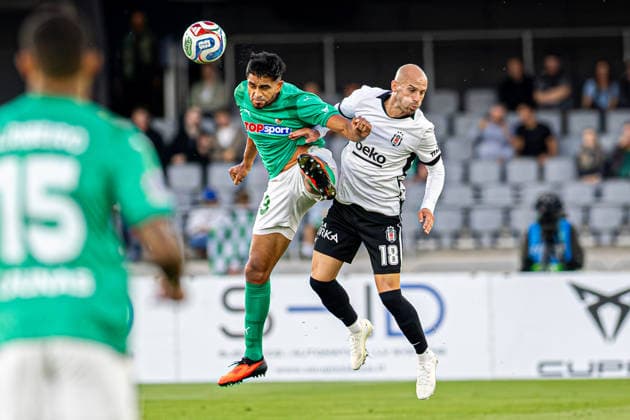 UEFA Europa League play-offs, 2nd leg – Kauno Žalgiris vs Besiktas at Dariaus ir Gireno Stadium, Kaunas, Lithuania. Aldayr Hernandez wins an aerial duel against Václav Cerný during the UEFA Europa League play-offs second leg match between Kauno Žalgiris and Besiktas at Dariaus ir Gireno Stadium in Kaunas, Lithuania. Kaunas Kaunas Lithuania