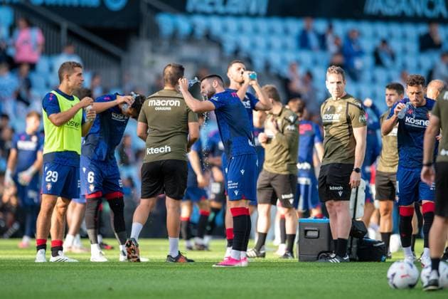 ESP : RC Celta v CA Osasuna LaLiga EA Sports Osasuna players warm up during LaLiga EA Sports between RC Celta v CA Osasuna on August 27, 2026 , played at ABANCA Balaidos Stadium , Spain Copyright: xLuisxLorenzox