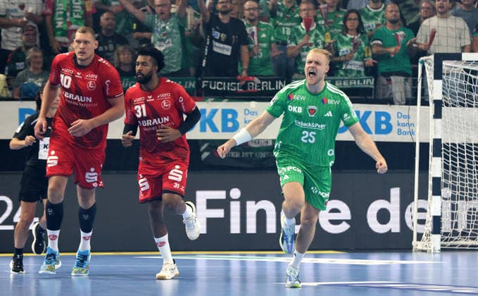 Matthes Langhoff jubelt nach Tor Freude Emotion Handball HBL Bundesliga Herren 1. Spieltag Saison 2026 2027 27.08.2026 Füchse Berlin vs MT Melsungen