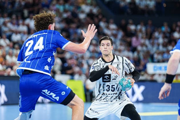 Joel Willecke (TBV Lemgo-Lippe, 24), Domen Makuc (THW Kiel, 35) GER, THW Kiel vs. TBV Lemgo-Lippe, Handball, 1. Bundesliga, Spieltag 1, Saison 2026 2027, 27.08.2026 GER, THW Kiel vs. TBV Lemgo-Lippe, Handball, 1. Bundesliga, Spieltag 1, Saison 2026 2027, 27.08.2026 Kiel Copyright: xEibner-Pressefoto MarcelxvonxFehrnx EP_MFN