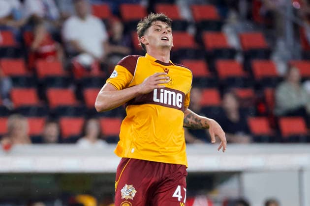 Seb Palmer-Houlden (Motherwell FC, 47), Mimik, Gesichtsausdruck, Emotion , Deutschland, Fussball, UEFA Conference League, Play-offs, 2026 2027, SC Freiburg vs. Motherwell FC, 27.08.2026, Freiburg im Breisgau Europa-Park Stadion Deutschland Copyright: xGrantxHubbsx