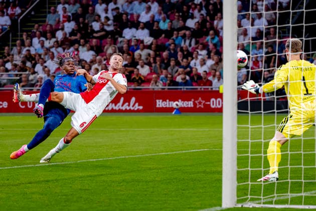 AMSTERDAM FC Sion striker Winsley Boteli scores the equaliser to make it 1 1 during the UEFA Conference League match at the Johan Cruijff ArenA on 27 August 2026 in Amsterdam, the Netherlands. (Photo by DeFodi Images) -