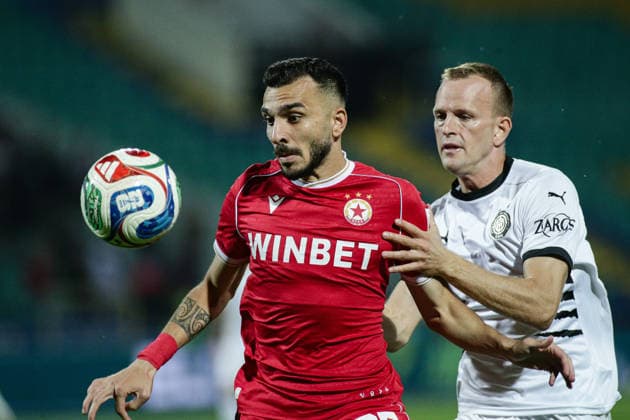 IPA87840897 - CSKA s Ioannis Pitas in action against OFI s Lorenzo Dickmann during the Europa League playoff match between PFC CSKA and OFI Crete FC at Vasil Levski National Stadium in Sofia, Bulgaria, on August 27, 2026  Copyright: xIvanxSxIvanov IPAxSportx xx 87840897